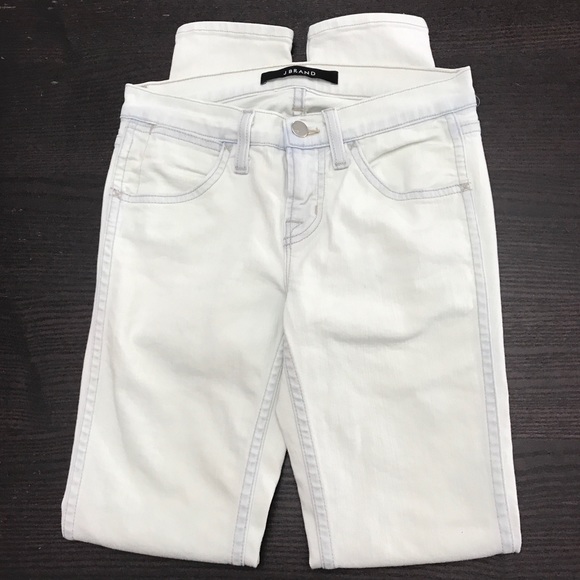 J Brand Denim - 💙👖SUPER CUTE! J BRAND SKINNY👖💙24(00) 28.75”